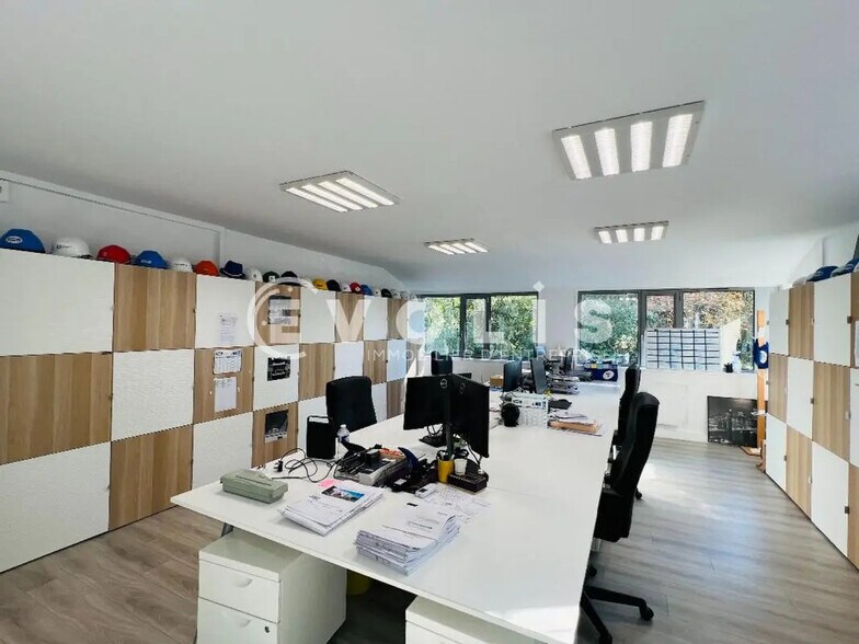 Office in Champs-sur-Marne for lease - Building Photo - Image 1 of 1