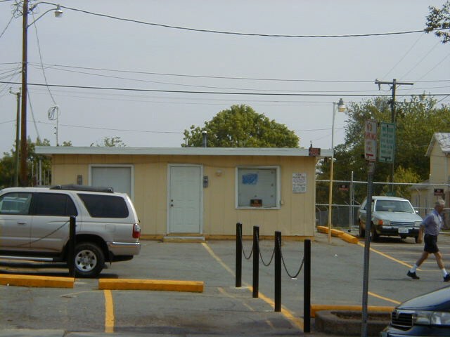 West Main Street, Charlottesville, VA portefeuille de 3 propriétés à vendre sur LoopNet.ca - Photo du bâtiment - Image 3 de 5