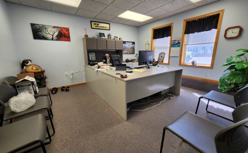 2702 N Cunningham Ave, Urbana, IL à vendre - Photo du bâtiment - Image 2 de 3