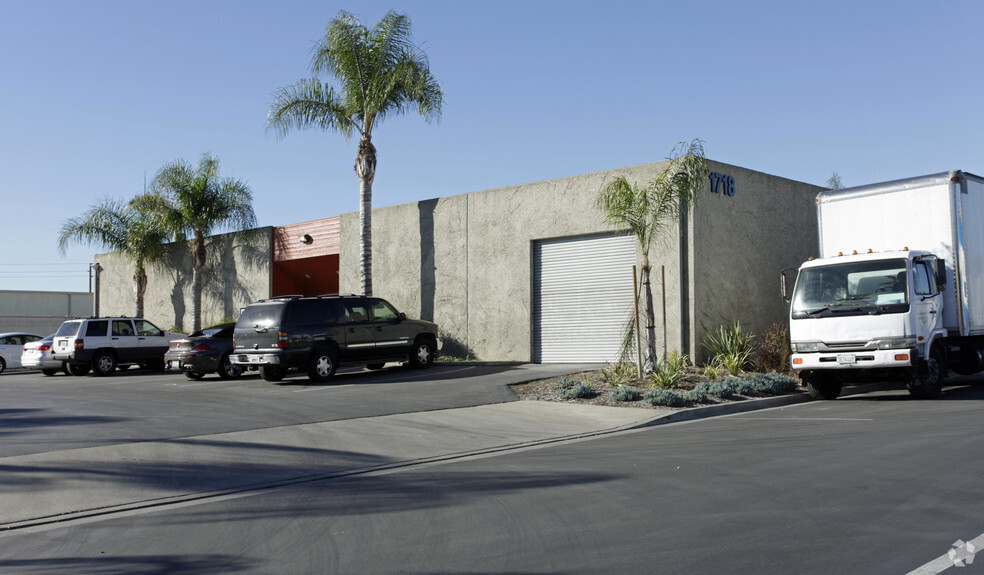 1704-1706 S Grove Ave, Ontario, CA for lease - Building Photo - Image 3 of 5