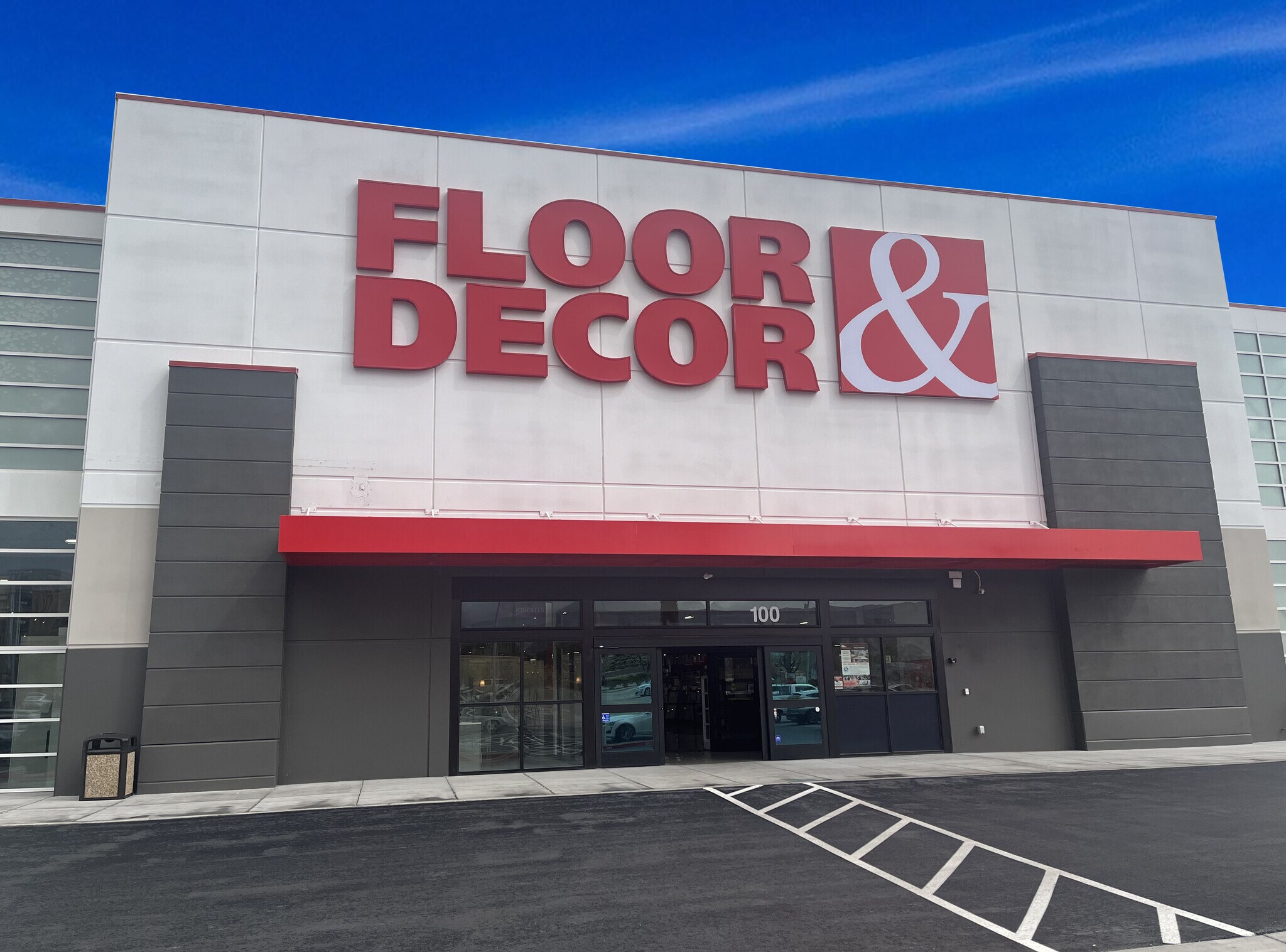 4355 S Grand Canyon Dr, Las Vegas, NV à louer Photo du bâtiment- Image 1 de 4