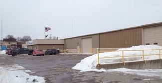 Plus de détails pour 437 Devils Glen Rd S, Bettendorf, IA - Industriel à louer