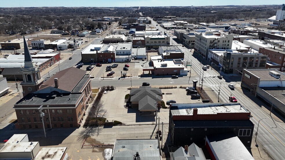 200 N 6th St, Beatrice, NE à louer - Photo du bâtiment - Image 2 de 13