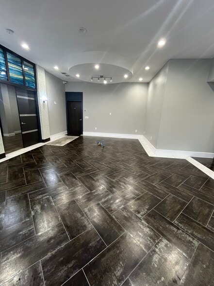 407 River Heights Cir, Anderson, SC for sale - Interior Photo - Image 3 of 5