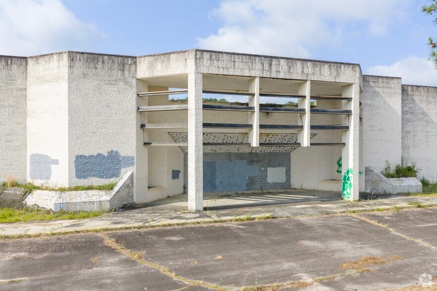 1700 Gordon Hwy, Augusta, GA à vendre - Photo du bâtiment - Image 2 de 21