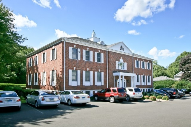 40 E Putnam Ave, Cos Cob, CT à louer - Photo principale - Image 3 de 11
