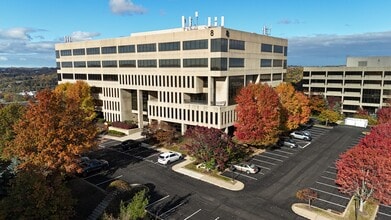 730 Holiday Dr, Pittsburgh, PA à louer Photo intérieure- Image 1 de 8