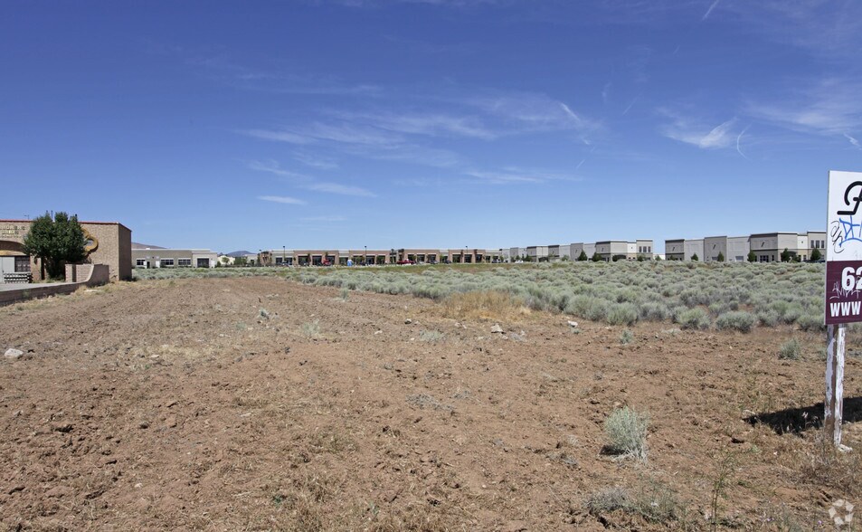Ave Q & 5th St W, Palmdale, CA à vendre - Photo principale - Image 1 de 14