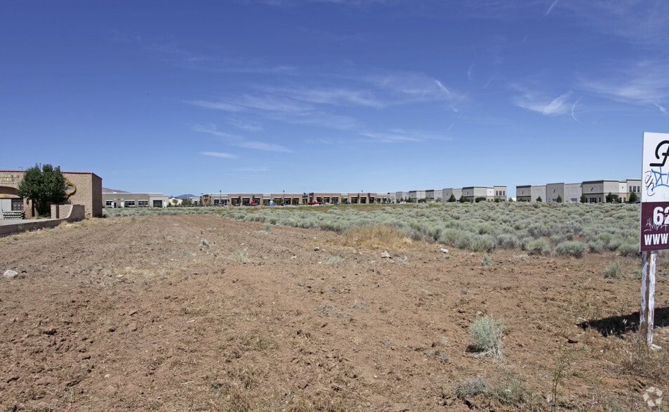 Ave Q & 5th St W, Palmdale, CA for sale - Primary Photo - Image 1 of 14