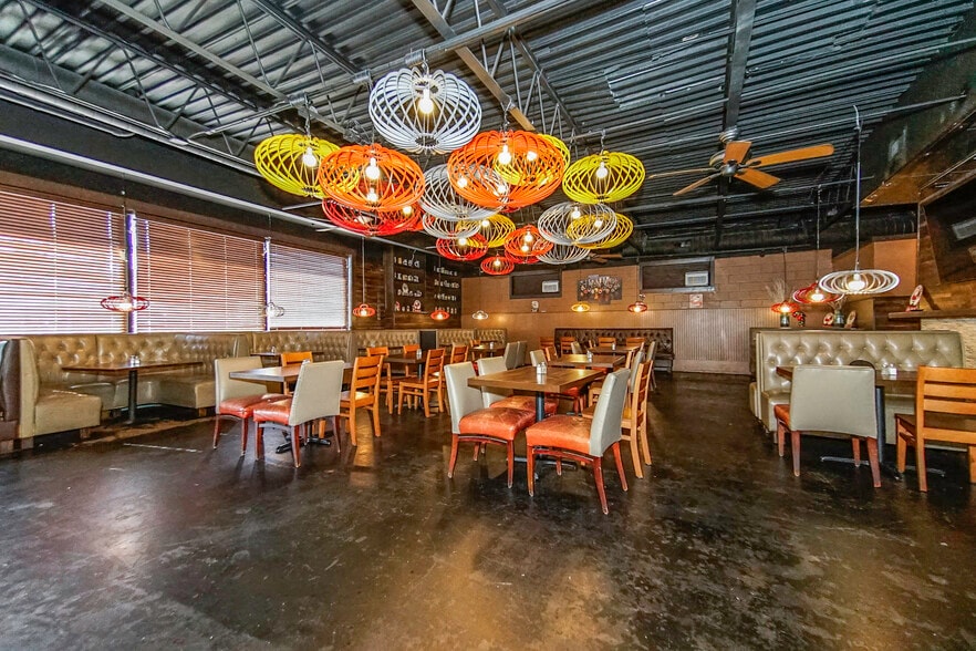 1550 Oglethorpe Ave, Athens, GA for lease - Interior Photo - Image 2 of 12