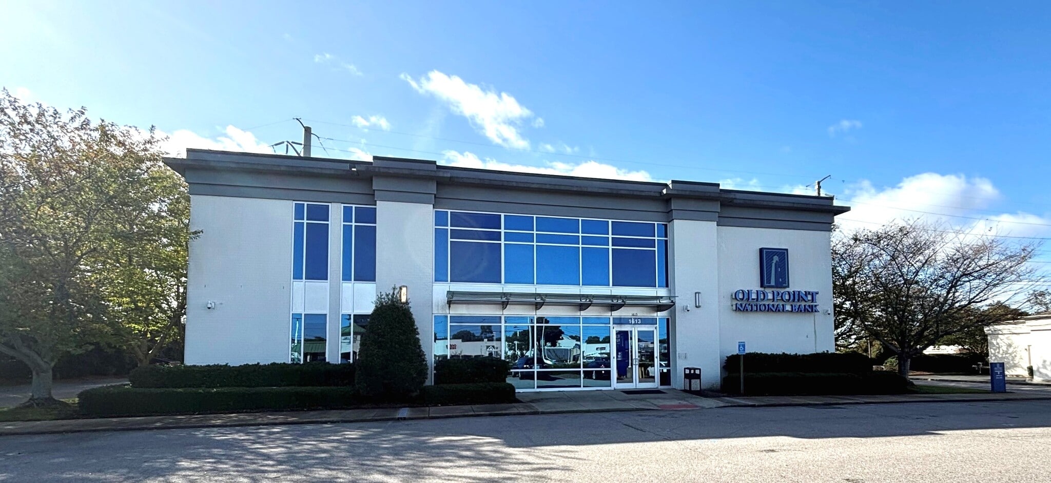 1613 Laskin Rd, Virginia Beach, VA for sale Primary Photo- Image 1 of 7