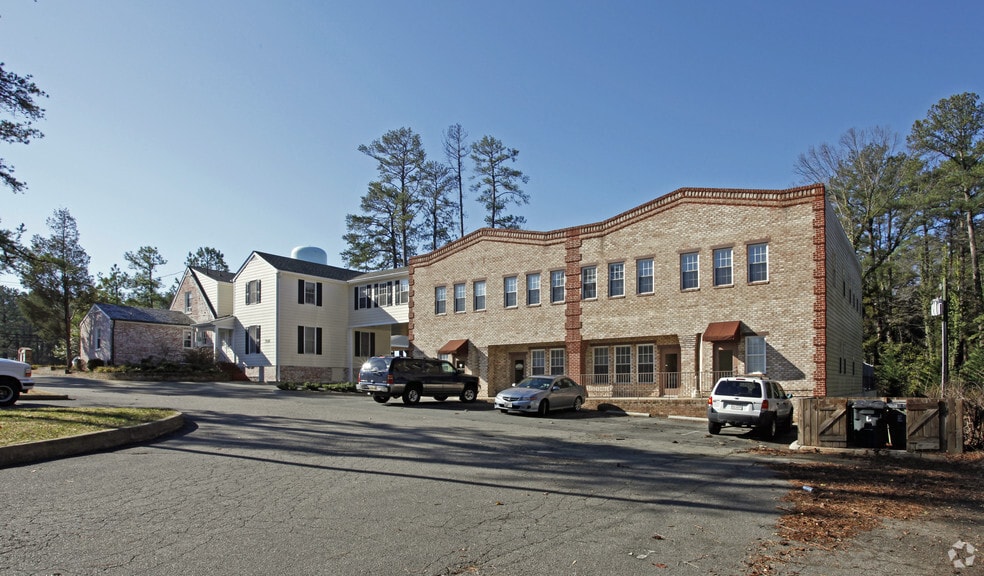 7840-7846 Forest Hill Ave, Richmond, VA for lease - Building Photo - Image 3 of 3