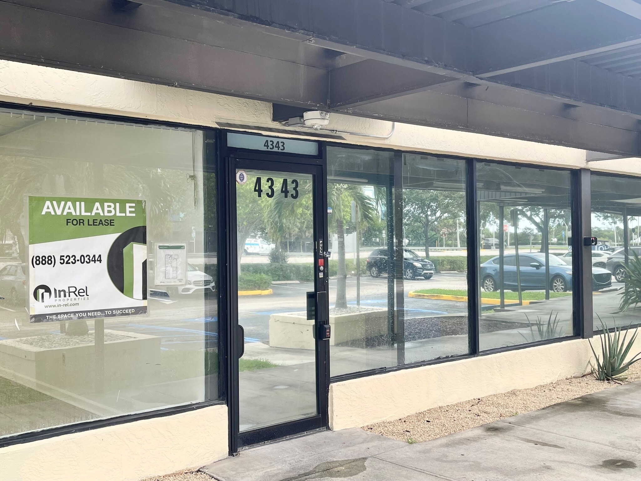 4301 W Sunrise Blvd, Plantation, FL for lease Interior Photo- Image 1 of 9