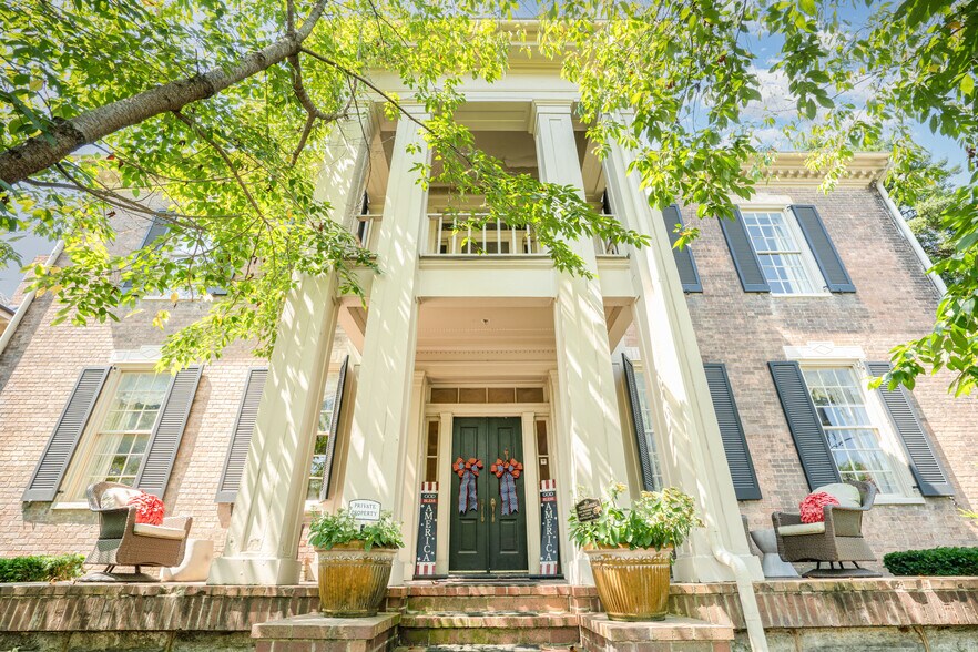 137 3rd Ave N, Franklin, TN à louer - Photo du bâtiment - Image 1 de 25