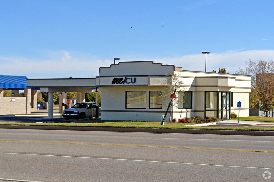 9012 N Council Rd, Oklahoma City, OK for sale - Primary Photo - Image 1 of 4