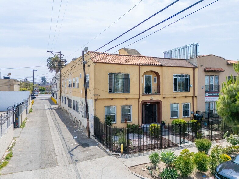 1014 W 57th St, Los Angeles, CA à vendre - Photo du bâtiment - Image 3 de 11