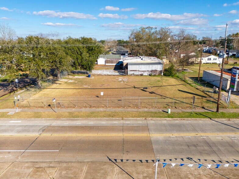 806 17th st, Lake Charles, LA à vendre - Photo du bâtiment - Image 2 de 12