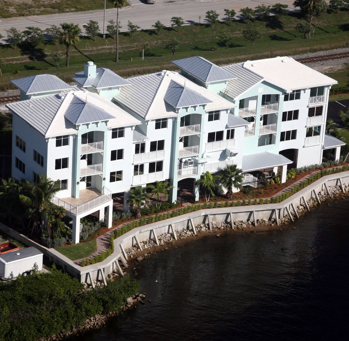 415 NW Flagler Ave, Stuart, FL for lease Primary Photo- Image 1 of 42