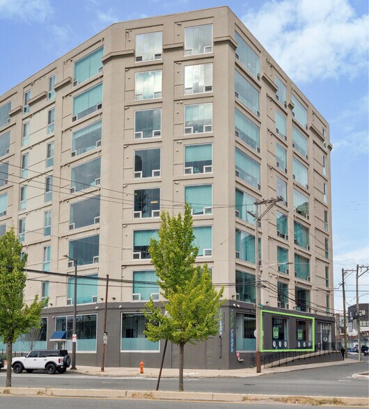 1 Brown St, Philadelphia, PA à louer - Photo du bâtiment - Image 2 de 9