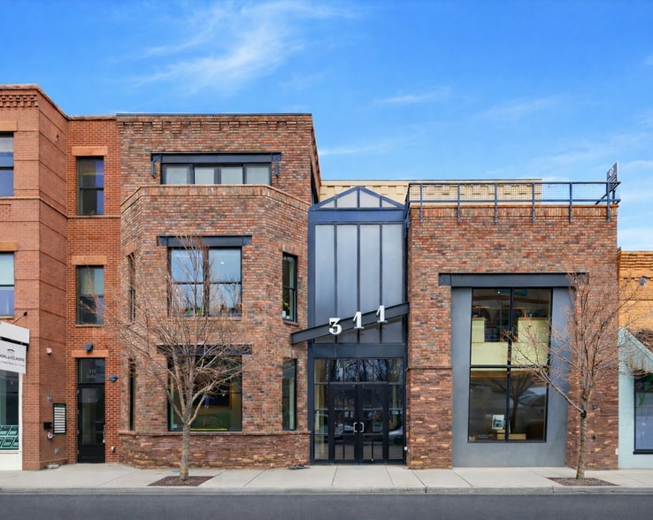 Flagship Main Street Asset portfolio of 5 properties for sale on LoopNet.ca - Building Photo - Image 3 of 22