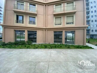 Plus de détails pour Commerce de détail à vendre