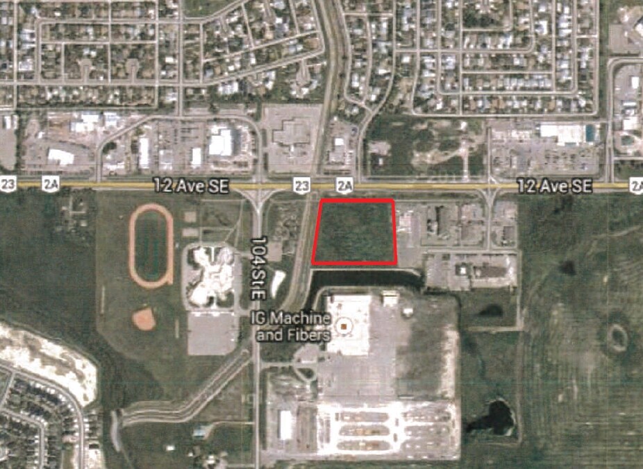 1400 10th St SE, High River, AB for sale Primary Photo- Image 1 of 1