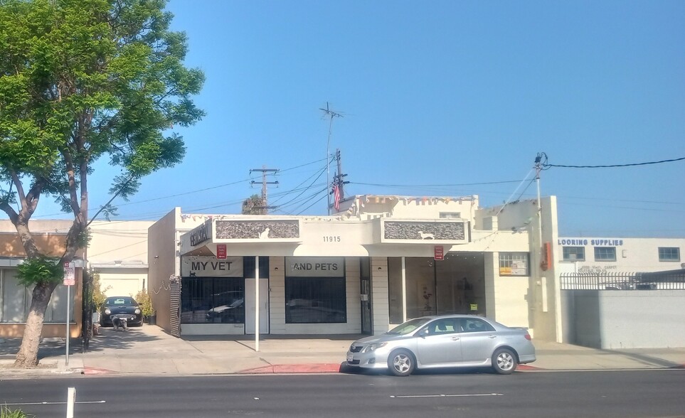 11915 Inglewood Ave, Hawthorne, CA for sale - Building Photo - Image 1 of 10