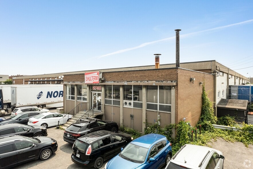2698-2720 Rue Léger, Montréal, QC à louer - Photo du bâtiment - Image 2 de 2