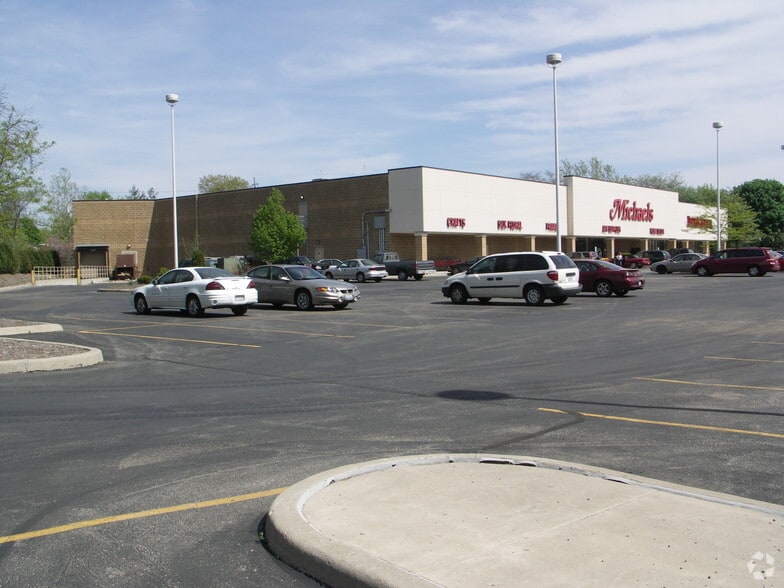 5212 Big Hollow Rd, Peoria, IL for lease - Building Photo - Image 2 of 10