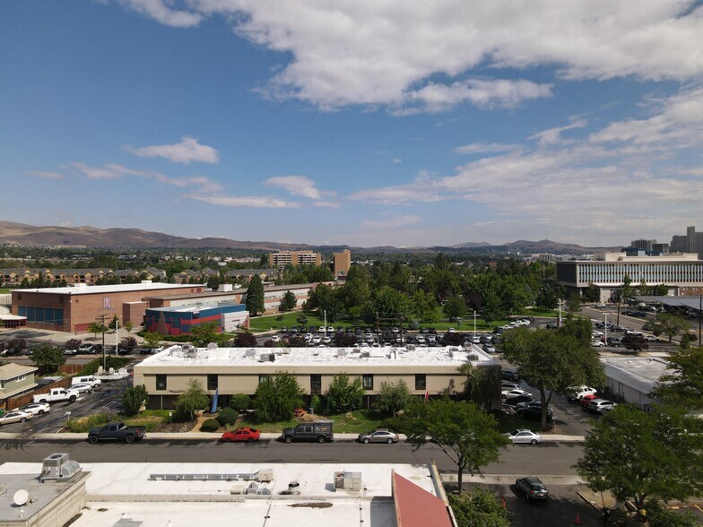 1225 Westfield Ave, Reno, NV à vendre - Photo du bâtiment - Image 2 de 12