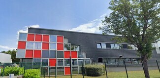 Plus de détails pour 250 Rue Hélène Boucher, Rillieux-la-Pape - Bureau à louer