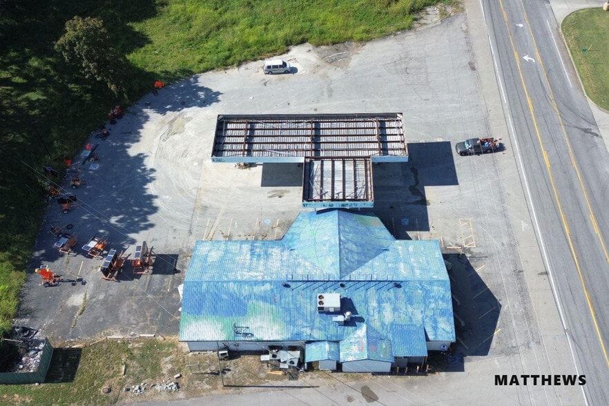 15570 Highway 13 S, Hurricane Mills, TN for sale - Primary Photo - Image 1 of 3