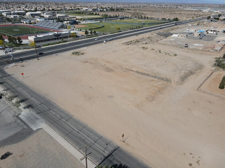 Palmdale Rd & Cobalt Rd, Victorville, CA à vendre - Aérien - Image 3 de 7