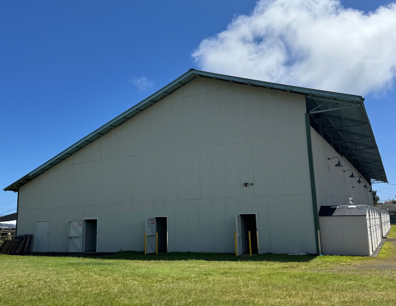 4306 Aalona St, Kilauea, HI for sale Primary Photo- Image 1 of 5