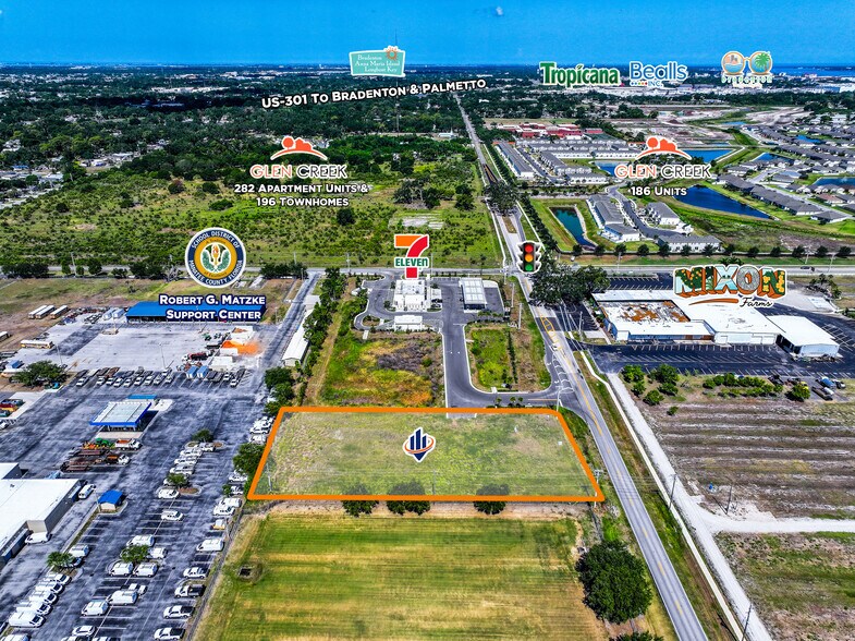 26th Ave, Bradenton, FL à vendre - Photo principale - Image 2 de 8