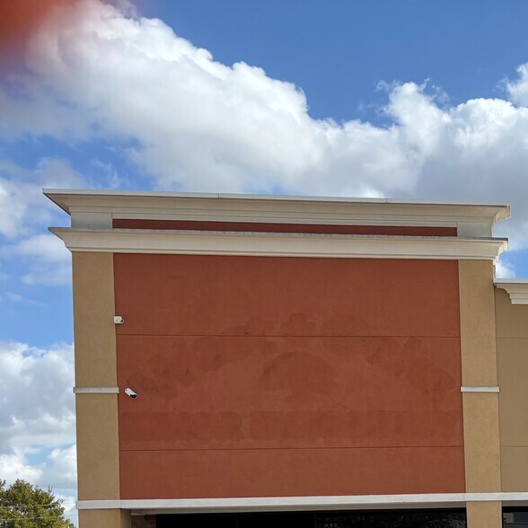 9138 West Rd, Houston, TX à louer - Photo du bâtiment - Image 2 de 5