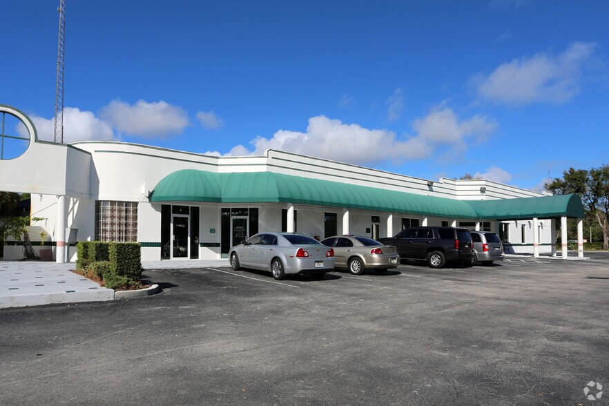 1801 S 23rd St, Fort Pierce, FL à louer - Photo du bâtiment - Image 2 de 13