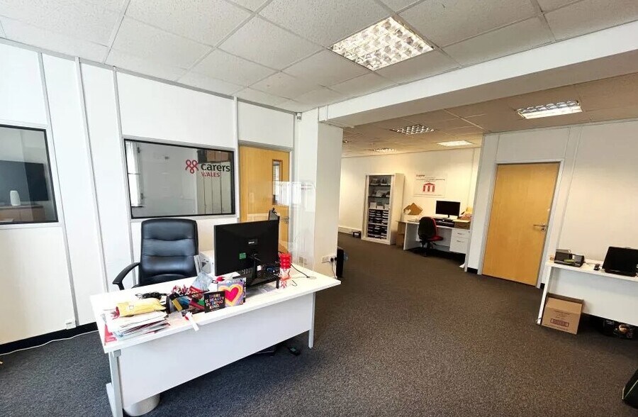 Ynys Bridge Ct, Cardiff à vendre - Photo intérieure - Image 2 de 4