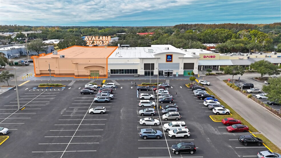 15692 N Dale Mabry Hwy, Tampa, FL à louer - Photo du bâtiment - Image 1 de 5