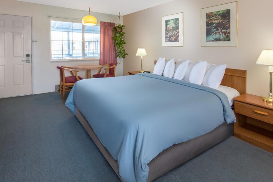 353 L St, Crescent City, CA à vendre - Photo du bâtiment - Image 2 de 4