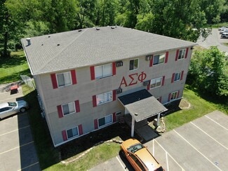 Plus de détails pour 1619 Fraternity Village Dr, Kalamazoo, MI - Multi-résidentiel à vendre