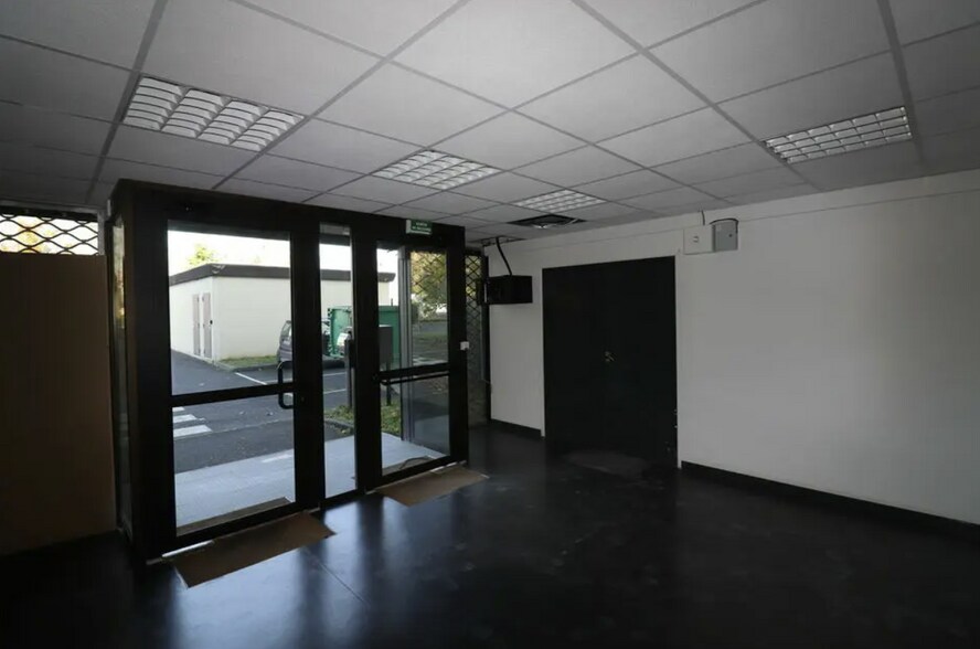 102 Boulevard Heloise, Argenteuil à louer - Hall d’entrée - Image 2 de 3