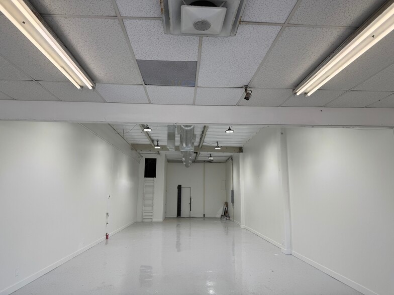 4516-4550 E Chapman Ave, Orange, CA for lease - Building Photo - Image 3 of 7