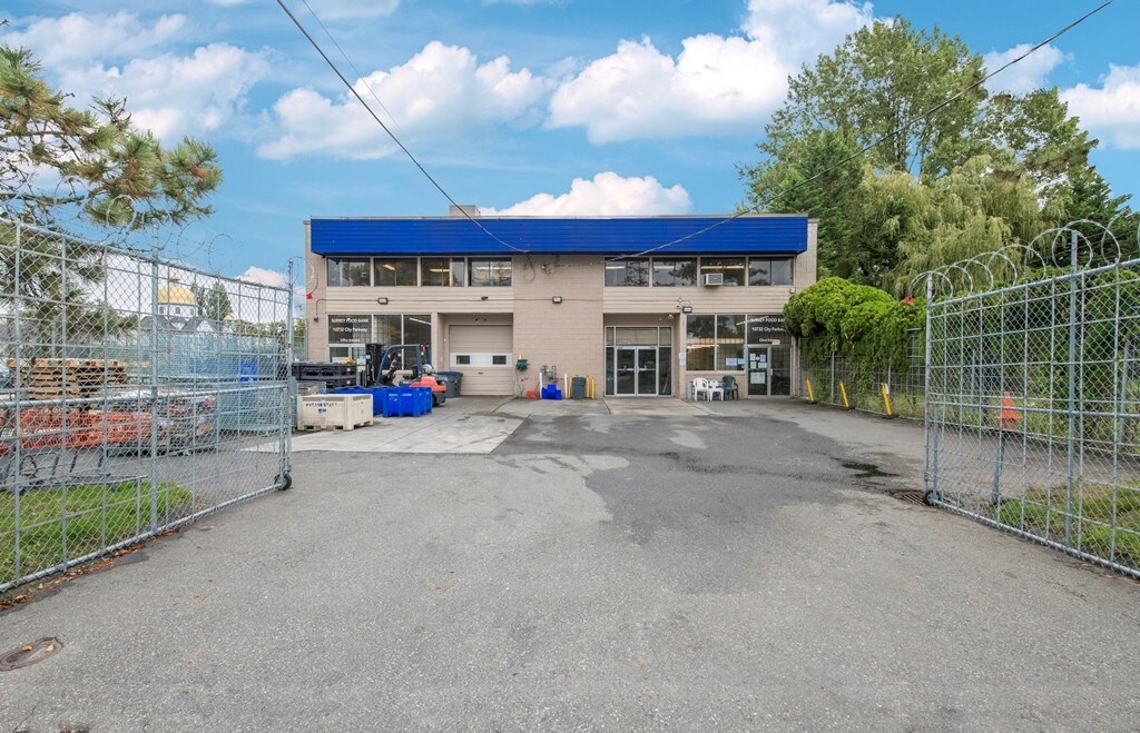 10734 City Pky, Surrey, BC for sale Primary Photo- Image 1 of 1