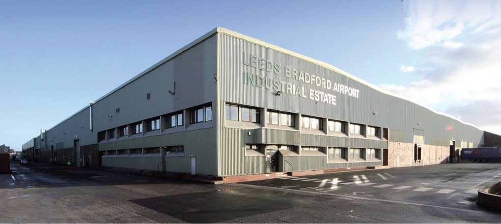 Harrogate Rd, Yeadon for lease - Building Photo - Image 2 of 6