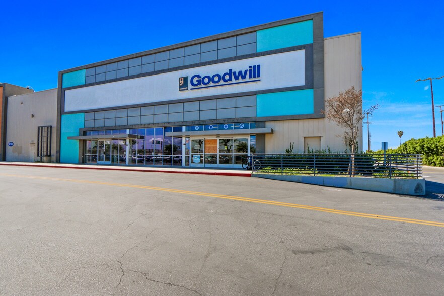 611 Redondo Beach Blvd, Gardena, CA à louer - Photo du bâtiment - Image 3 de 7