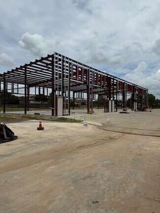 Plus de détails pour 12452 Spring Cypress Road Rd, Tomball, TX - Industriel à vendre