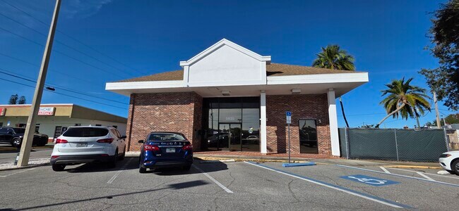 More details for 5825 54th Ave N, Kenneth City, FL - Retail for Sale