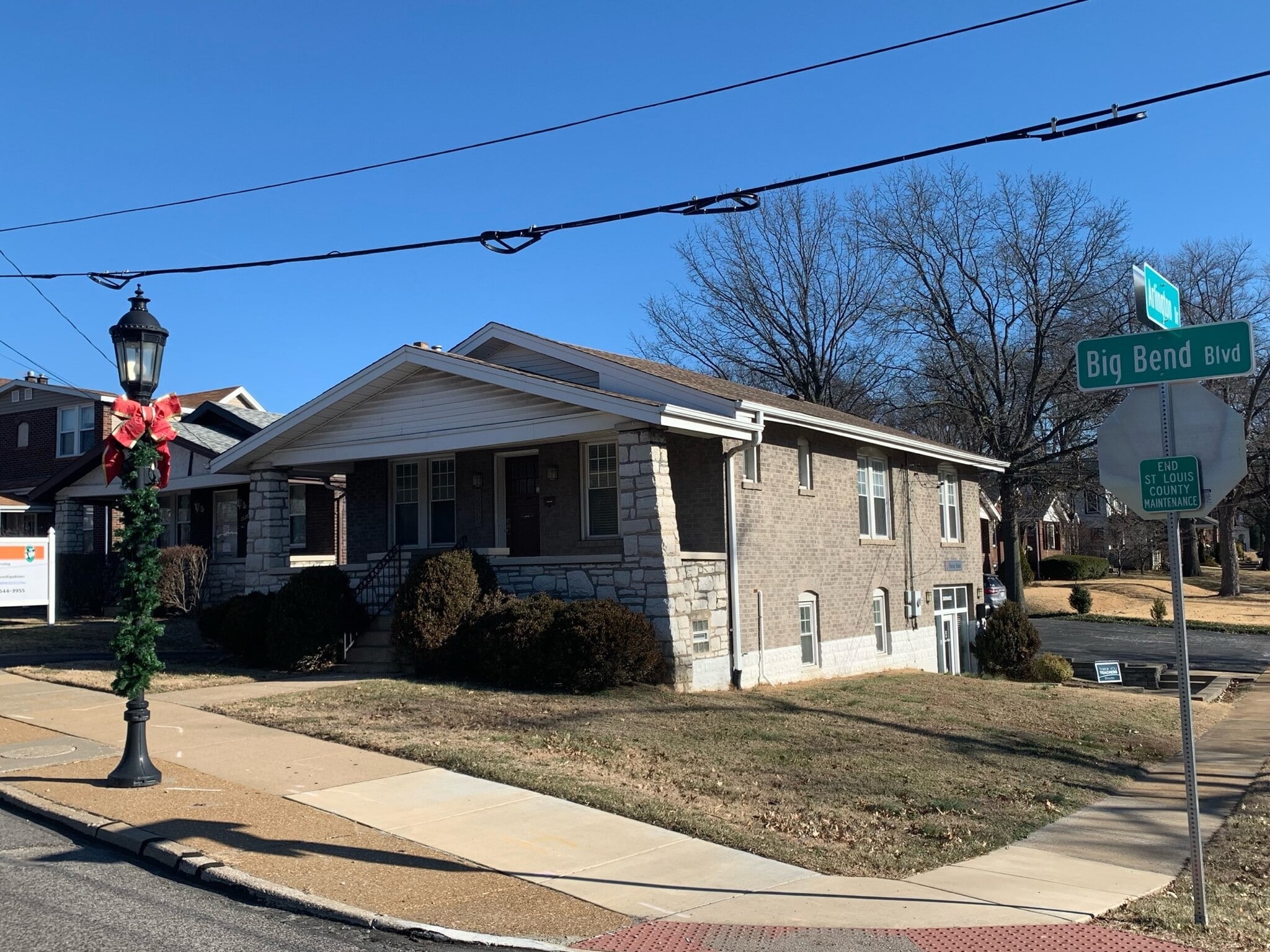 1530 S Big Bend Blvd, Richmond Heights, MO for lease Interior Photo- Image 1 of 1