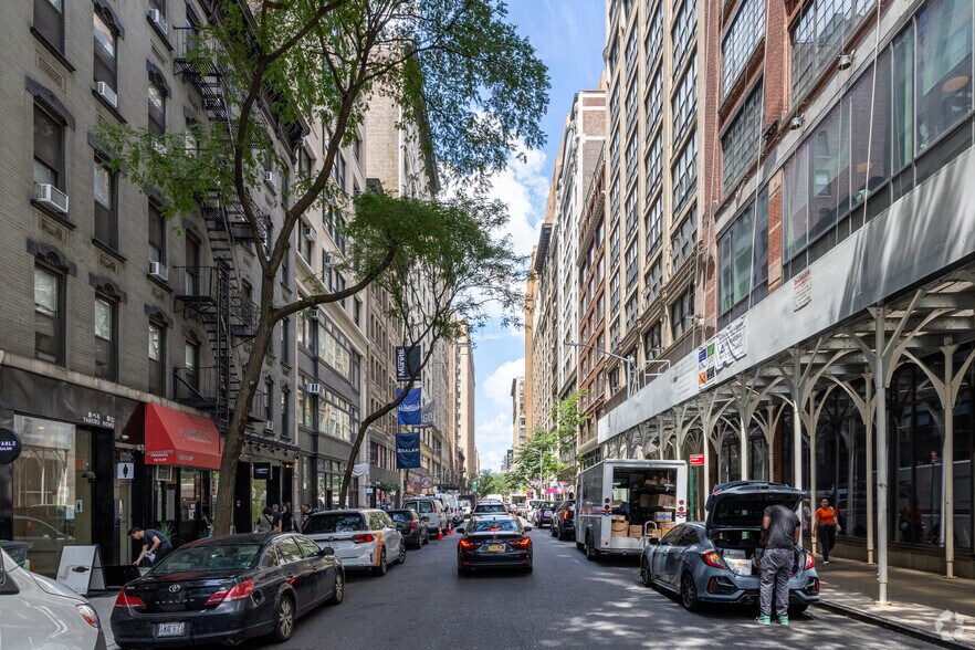 134 W 25th St, New York, NY à louer - Photo du bâtiment - Image 3 de 4